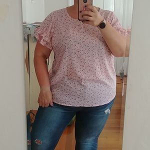 Floral ruffle sleeve top